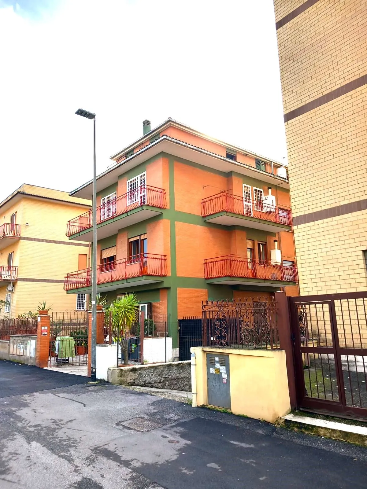 Appartamento a Due Leoni, ambiente 2