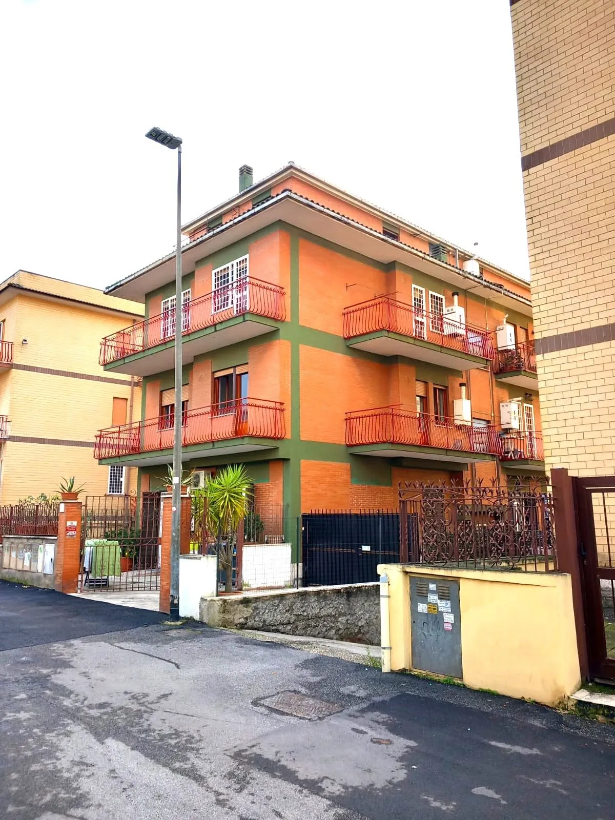 Appartamento a Due Leoni, ambiente 3